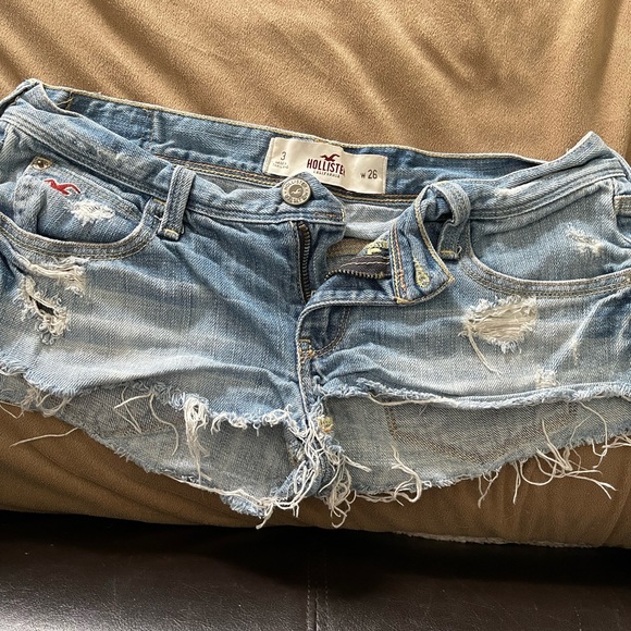 Hollister lot 7 pair size 0, 1 & 3 shorts and 1 pair of khakis - Picture 7 of 14